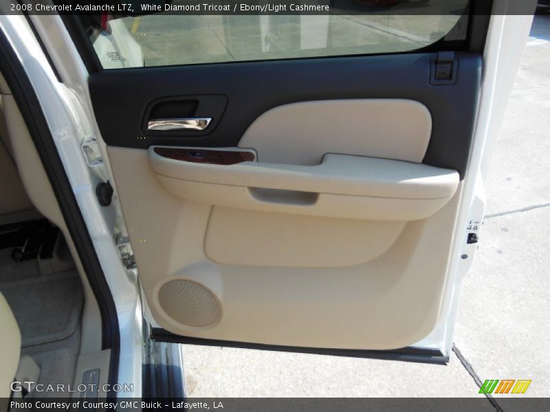 White Diamond Tricoat / Ebony/Light Cashmere 2008 Chevrolet Avalanche LTZ