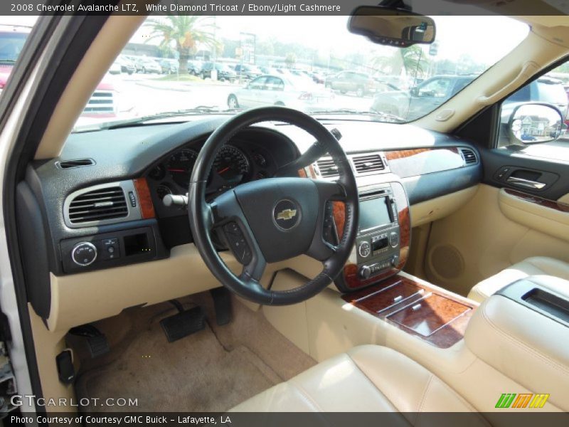 White Diamond Tricoat / Ebony/Light Cashmere 2008 Chevrolet Avalanche LTZ