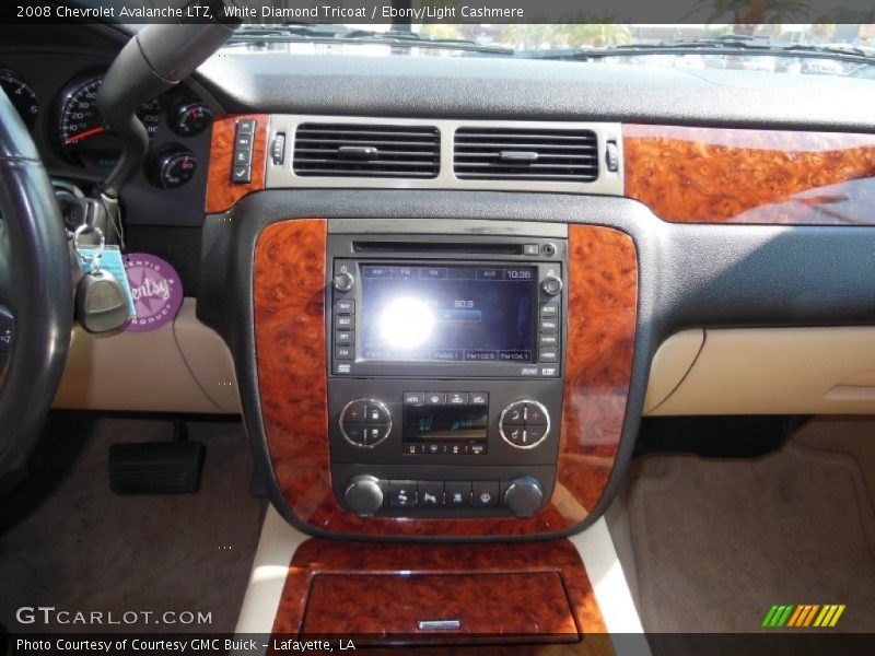 White Diamond Tricoat / Ebony/Light Cashmere 2008 Chevrolet Avalanche LTZ