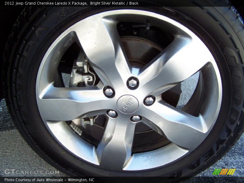 Bright Silver Metallic / Black 2012 Jeep Grand Cherokee Laredo X Package