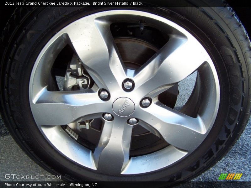 Bright Silver Metallic / Black 2012 Jeep Grand Cherokee Laredo X Package