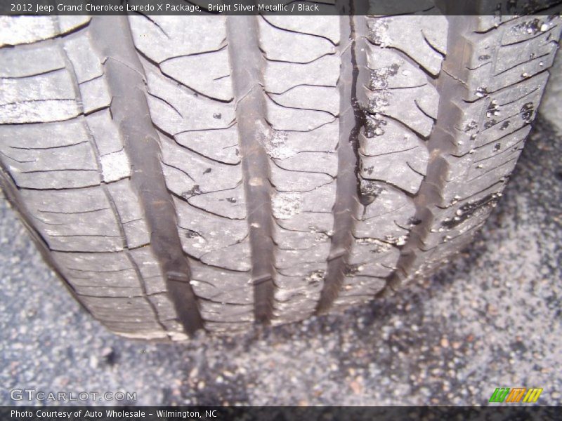 Bright Silver Metallic / Black 2012 Jeep Grand Cherokee Laredo X Package
