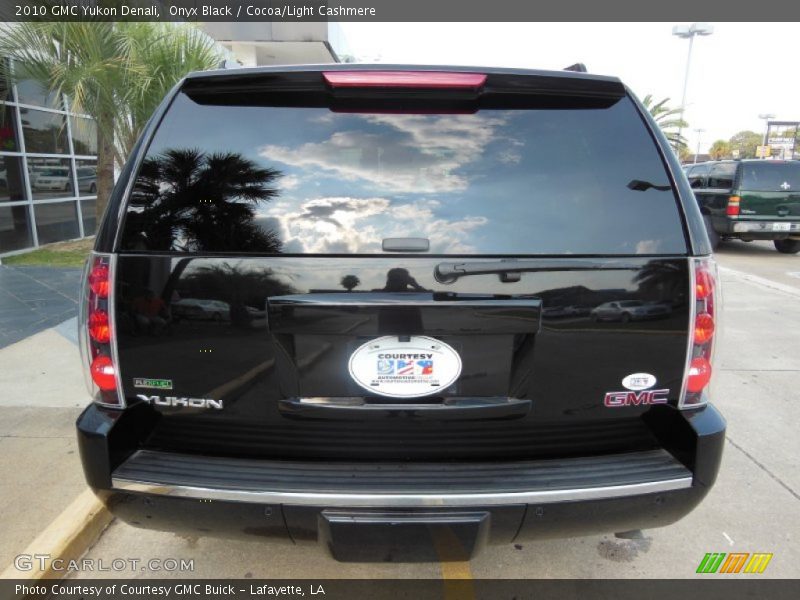 Onyx Black / Cocoa/Light Cashmere 2010 GMC Yukon Denali