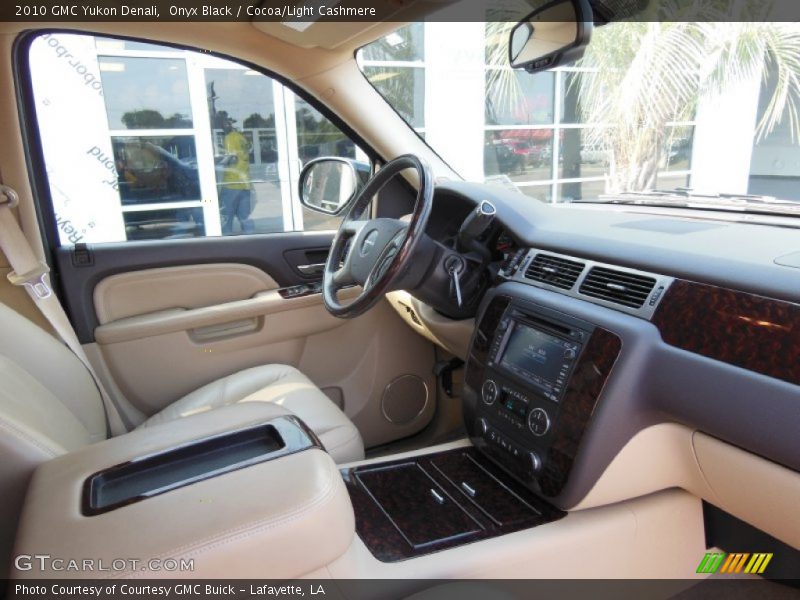 Onyx Black / Cocoa/Light Cashmere 2010 GMC Yukon Denali
