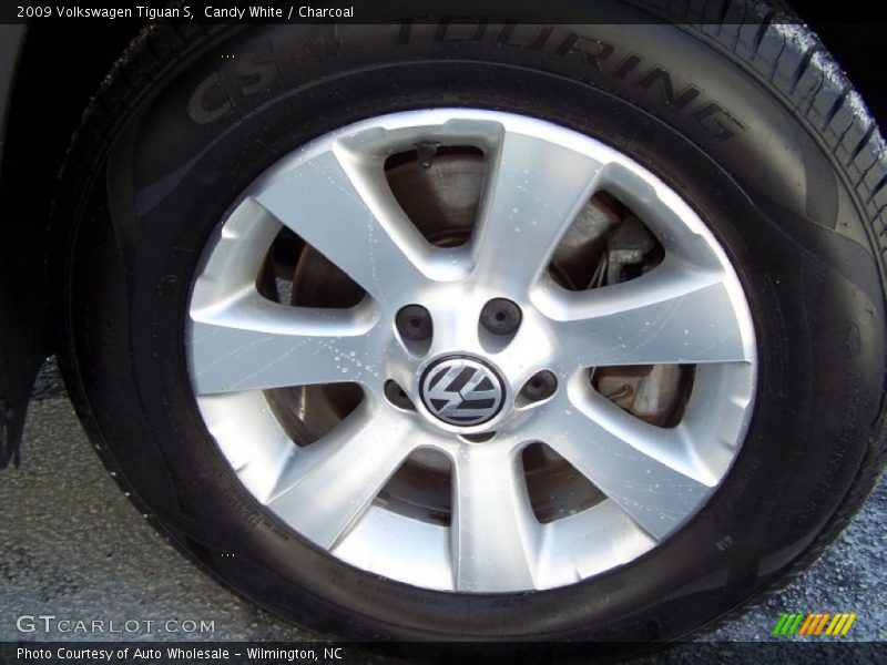 Candy White / Charcoal 2009 Volkswagen Tiguan S