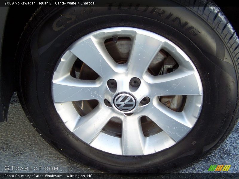 Candy White / Charcoal 2009 Volkswagen Tiguan S