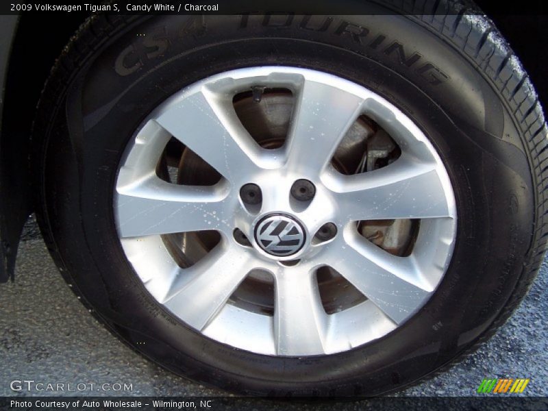 Candy White / Charcoal 2009 Volkswagen Tiguan S