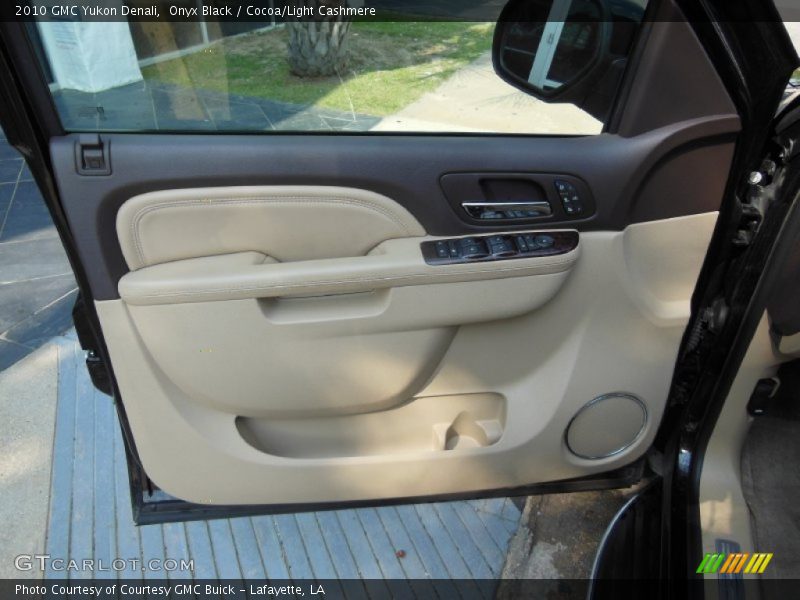 Onyx Black / Cocoa/Light Cashmere 2010 GMC Yukon Denali