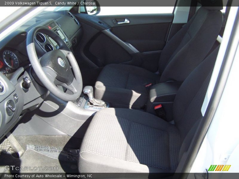 Candy White / Charcoal 2009 Volkswagen Tiguan S