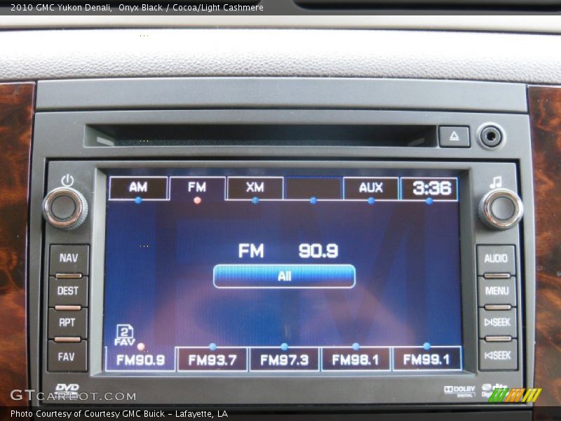 Onyx Black / Cocoa/Light Cashmere 2010 GMC Yukon Denali