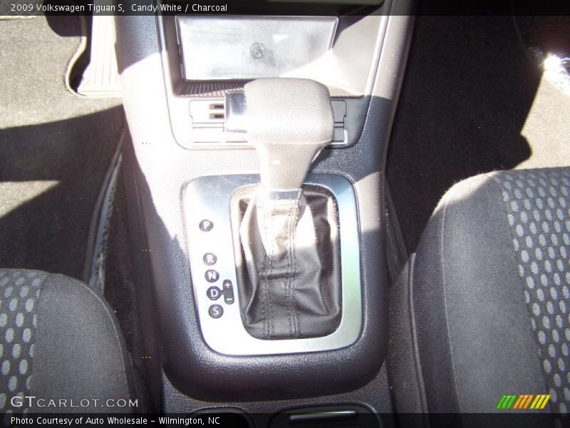 Candy White / Charcoal 2009 Volkswagen Tiguan S