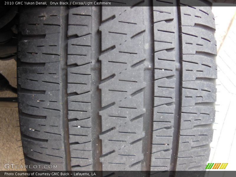 Onyx Black / Cocoa/Light Cashmere 2010 GMC Yukon Denali