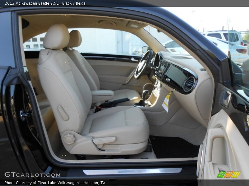 Black / Beige 2013 Volkswagen Beetle 2.5L