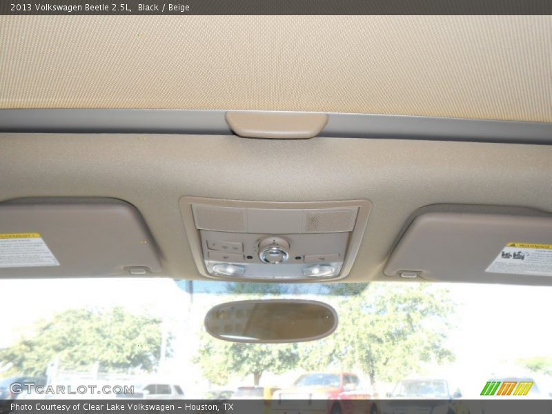 Black / Beige 2013 Volkswagen Beetle 2.5L