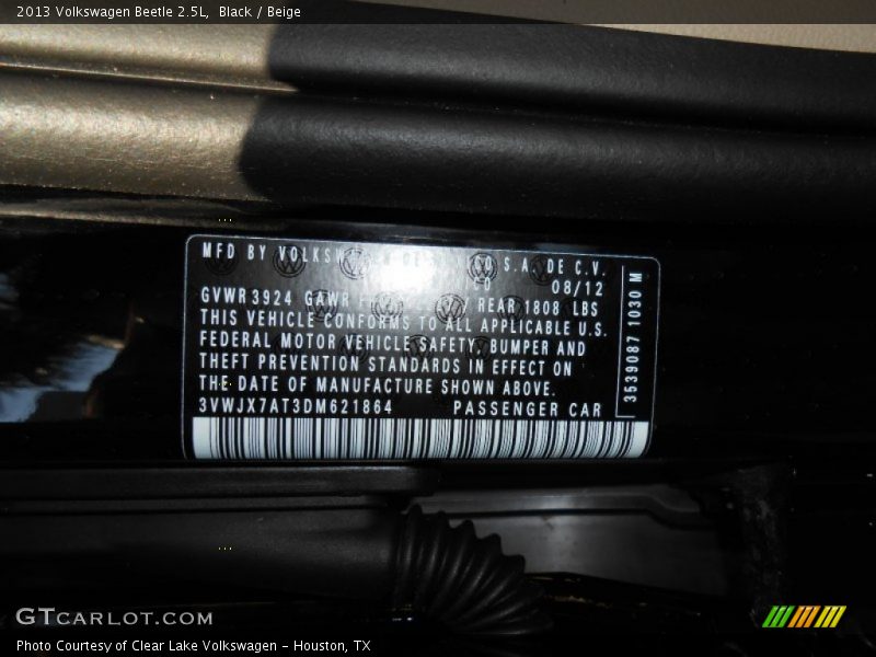 Black / Beige 2013 Volkswagen Beetle 2.5L