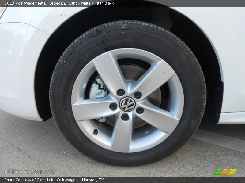 Candy White / Titan Black 2013 Volkswagen Jetta TDI Sedan