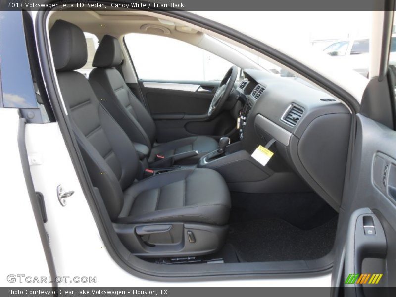 Candy White / Titan Black 2013 Volkswagen Jetta TDI Sedan