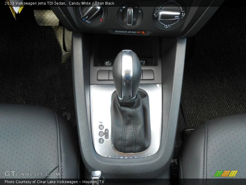 Candy White / Titan Black 2013 Volkswagen Jetta TDI Sedan