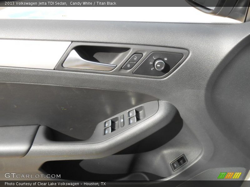 Candy White / Titan Black 2013 Volkswagen Jetta TDI Sedan