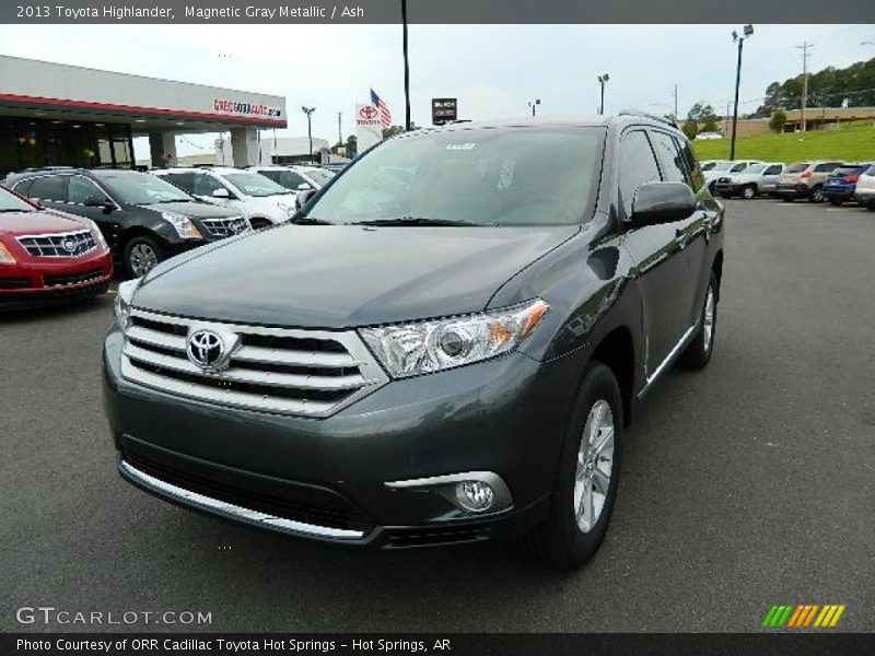 Magnetic Gray Metallic / Ash 2013 Toyota Highlander