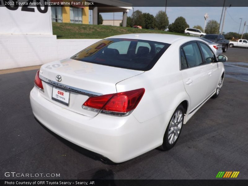 Blizzard White Pearl / Black 2012 Toyota Avalon