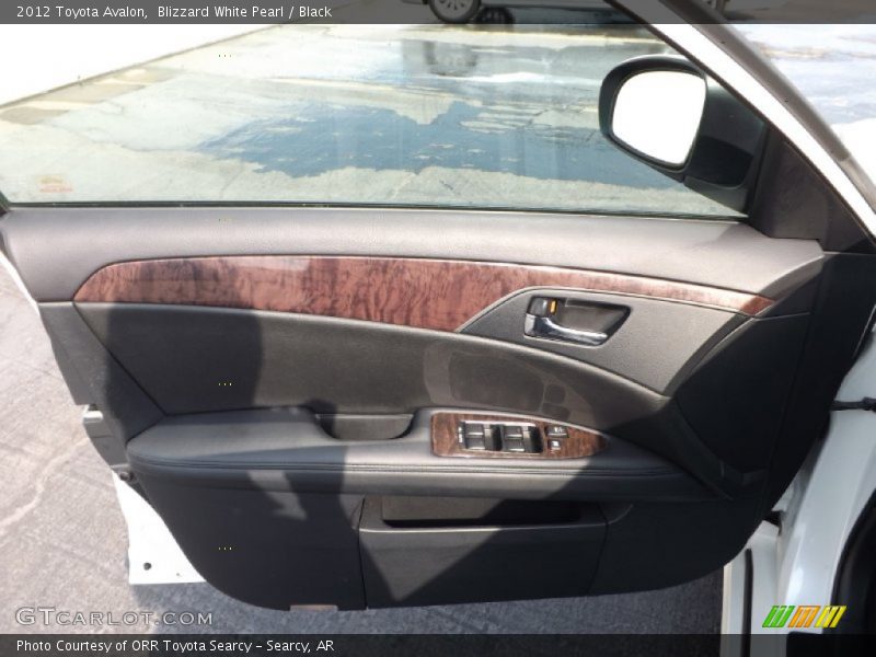 Blizzard White Pearl / Black 2012 Toyota Avalon