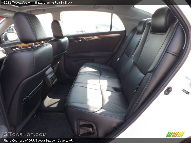 Blizzard White Pearl / Black 2012 Toyota Avalon