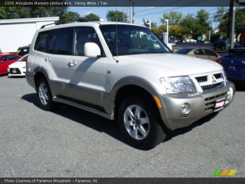 Viking White / Tan 2005 Mitsubishi Montero Limited 4x4