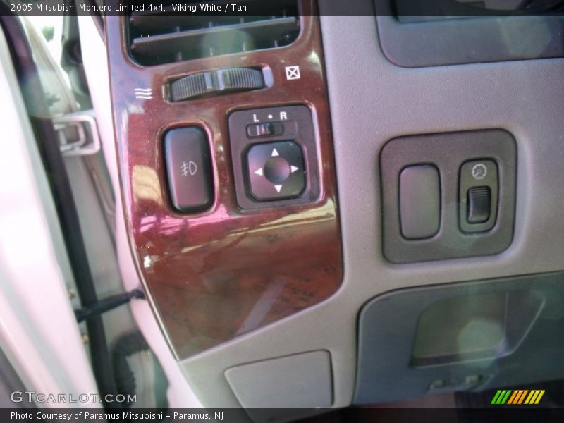 Viking White / Tan 2005 Mitsubishi Montero Limited 4x4