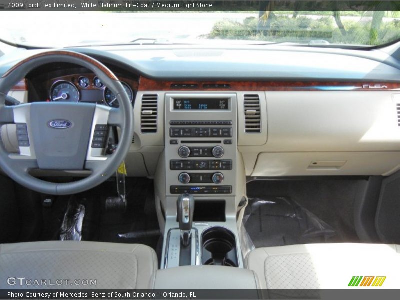 White Platinum Tri-Coat / Medium Light Stone 2009 Ford Flex Limited