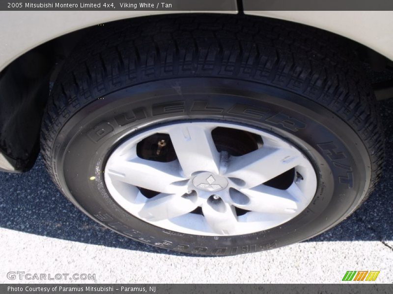 Viking White / Tan 2005 Mitsubishi Montero Limited 4x4