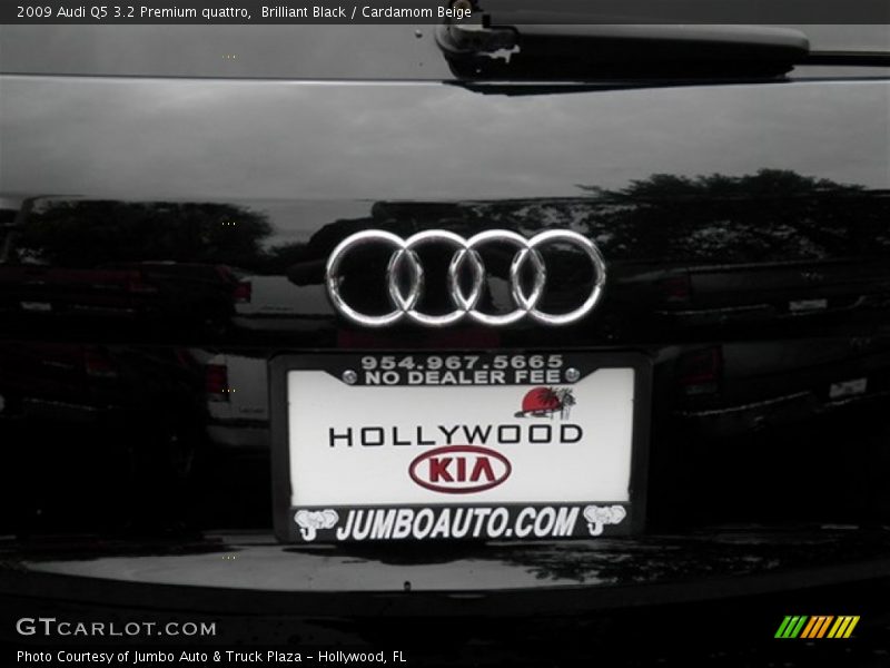 Brilliant Black / Cardamom Beige 2009 Audi Q5 3.2 Premium quattro