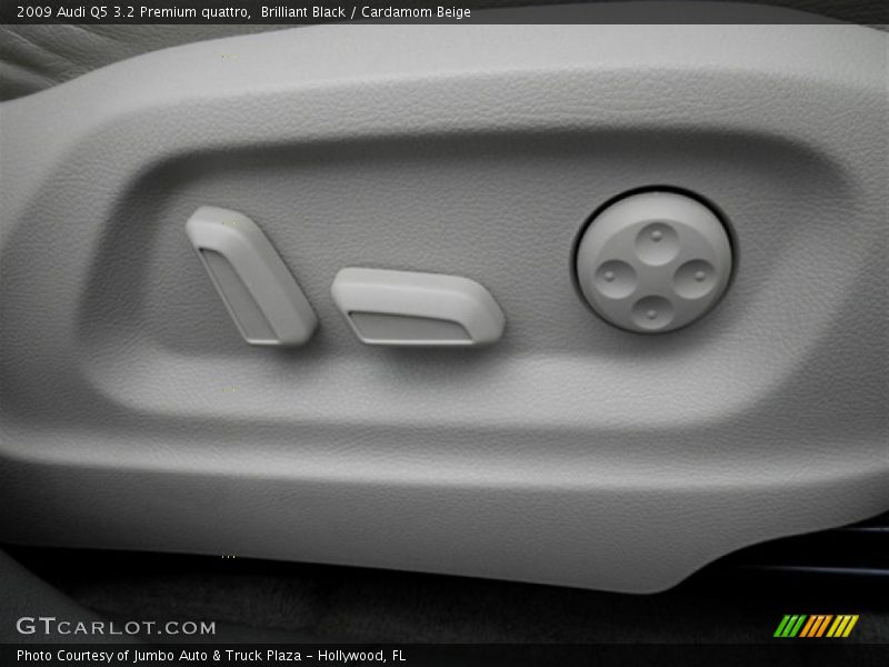 Brilliant Black / Cardamom Beige 2009 Audi Q5 3.2 Premium quattro