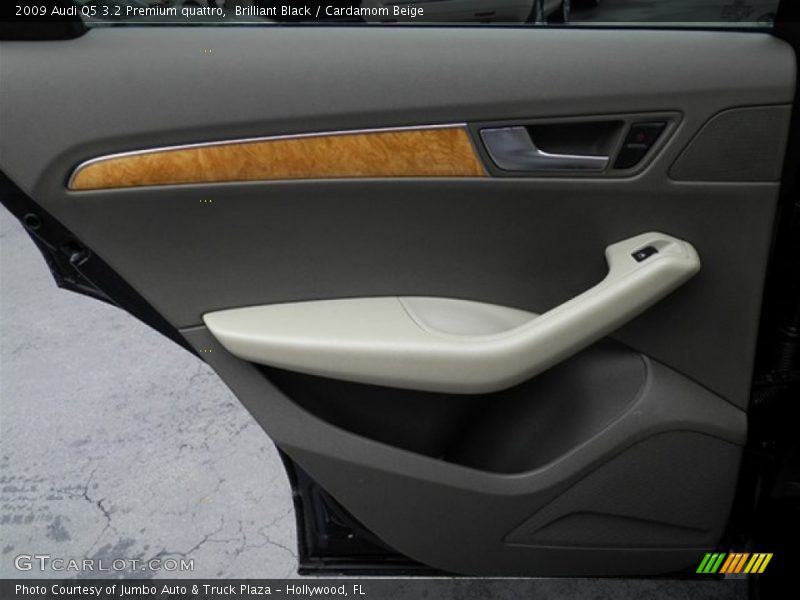 Brilliant Black / Cardamom Beige 2009 Audi Q5 3.2 Premium quattro
