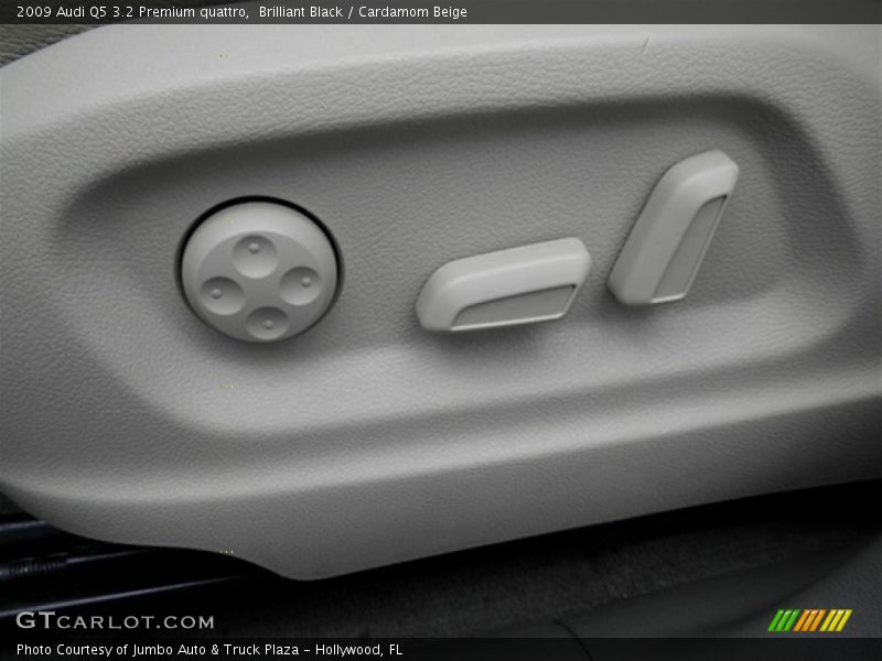 Brilliant Black / Cardamom Beige 2009 Audi Q5 3.2 Premium quattro