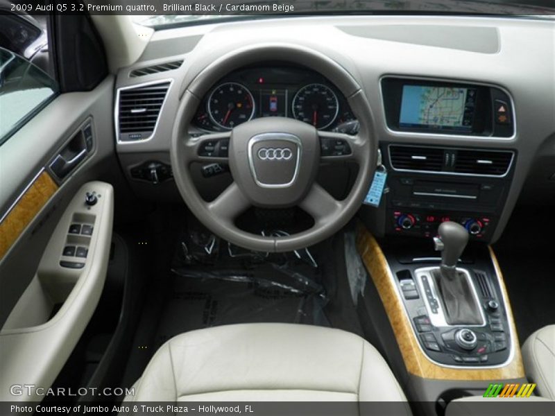 Brilliant Black / Cardamom Beige 2009 Audi Q5 3.2 Premium quattro