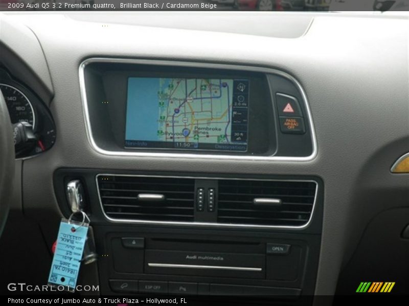 Brilliant Black / Cardamom Beige 2009 Audi Q5 3.2 Premium quattro
