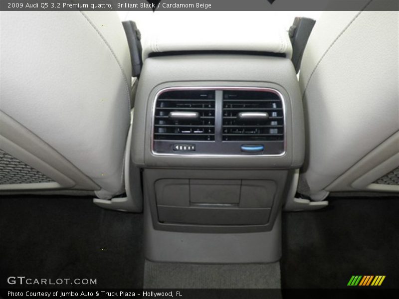 Brilliant Black / Cardamom Beige 2009 Audi Q5 3.2 Premium quattro