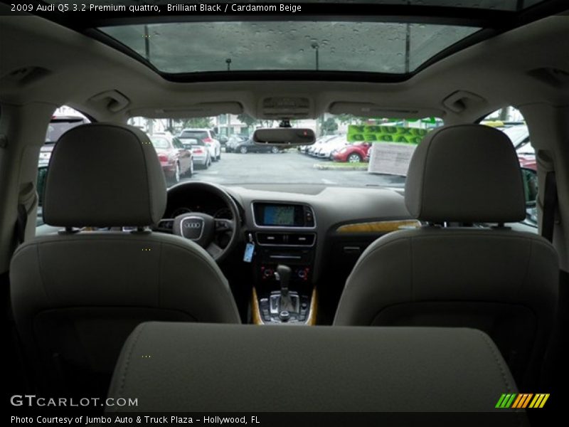 Brilliant Black / Cardamom Beige 2009 Audi Q5 3.2 Premium quattro