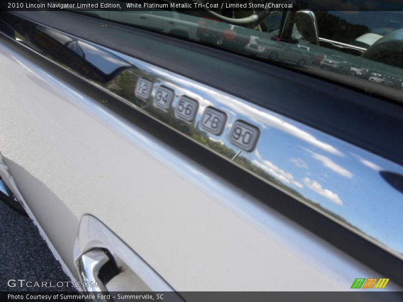 White Platinum Metallic Tri-Coat / Limited Stone/Charcoal 2010 Lincoln Navigator Limited Edition