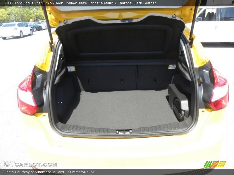  2012 Focus Titanium 5-Door Trunk