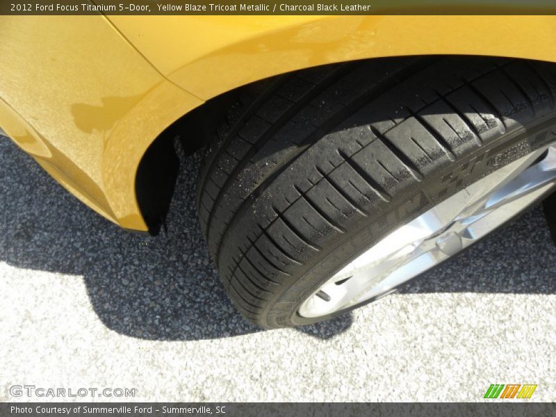 Yellow Blaze Tricoat Metallic / Charcoal Black Leather 2012 Ford Focus Titanium 5-Door