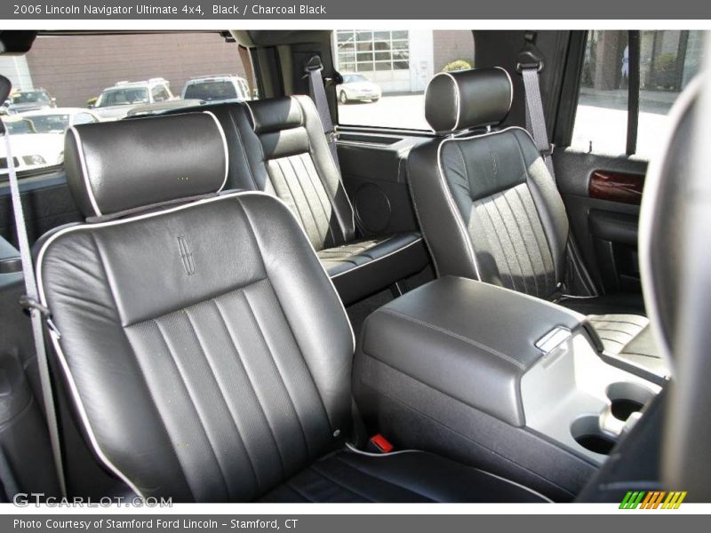 Black / Charcoal Black 2006 Lincoln Navigator Ultimate 4x4