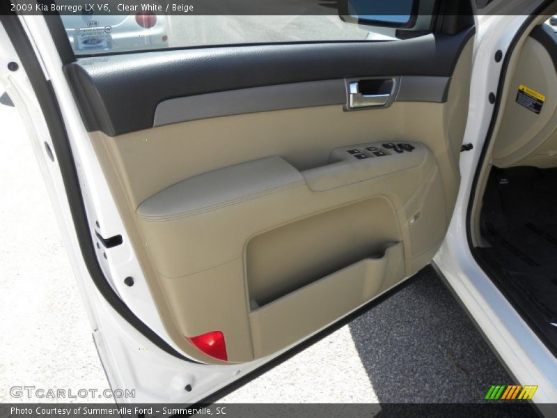 Clear White / Beige 2009 Kia Borrego LX V6