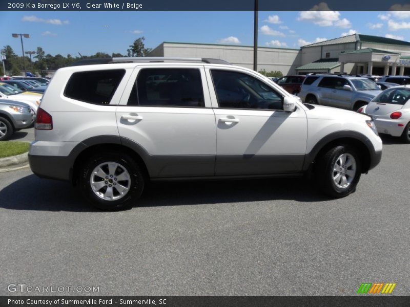 Clear White / Beige 2009 Kia Borrego LX V6