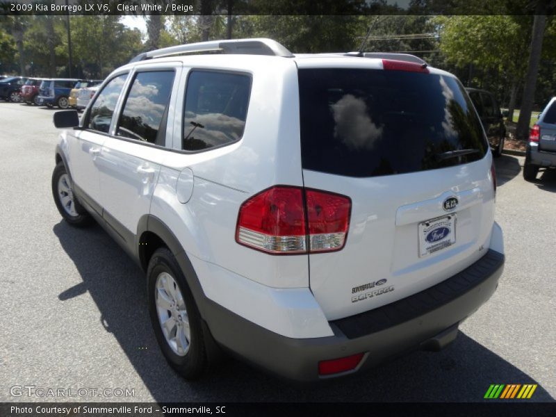Clear White / Beige 2009 Kia Borrego LX V6