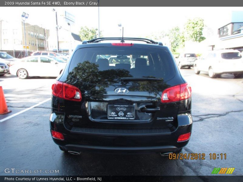 Ebony Black / Gray 2009 Hyundai Santa Fe SE 4WD
