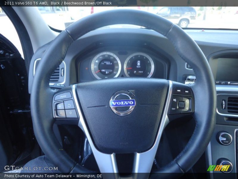  2011 S60 T6 AWD Steering Wheel