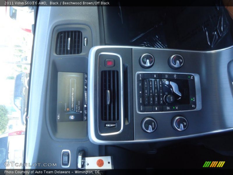 Black / Beechwood Brown/Off Black 2011 Volvo S60 T6 AWD