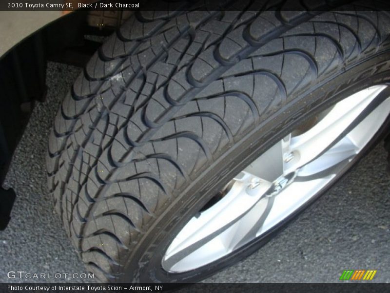 Black / Dark Charcoal 2010 Toyota Camry SE